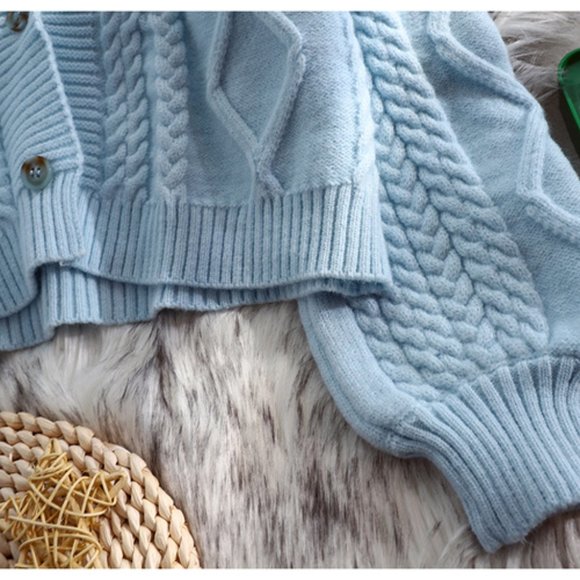 Cable Knit loose fit Cropped Cardigan - Picture 4 of 8